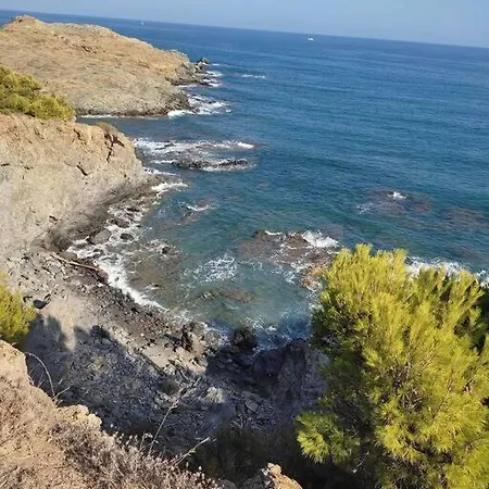 Comme Un Phare Sur La * Llança